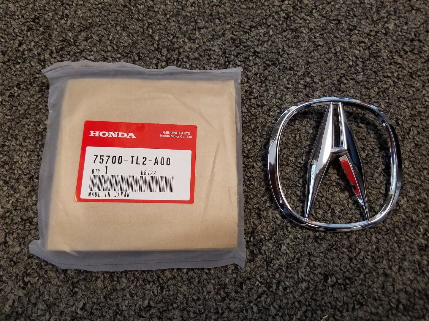 Acura TSX ILX emblem Model year: 2009-2014 Part number: 75700-TL2-A00