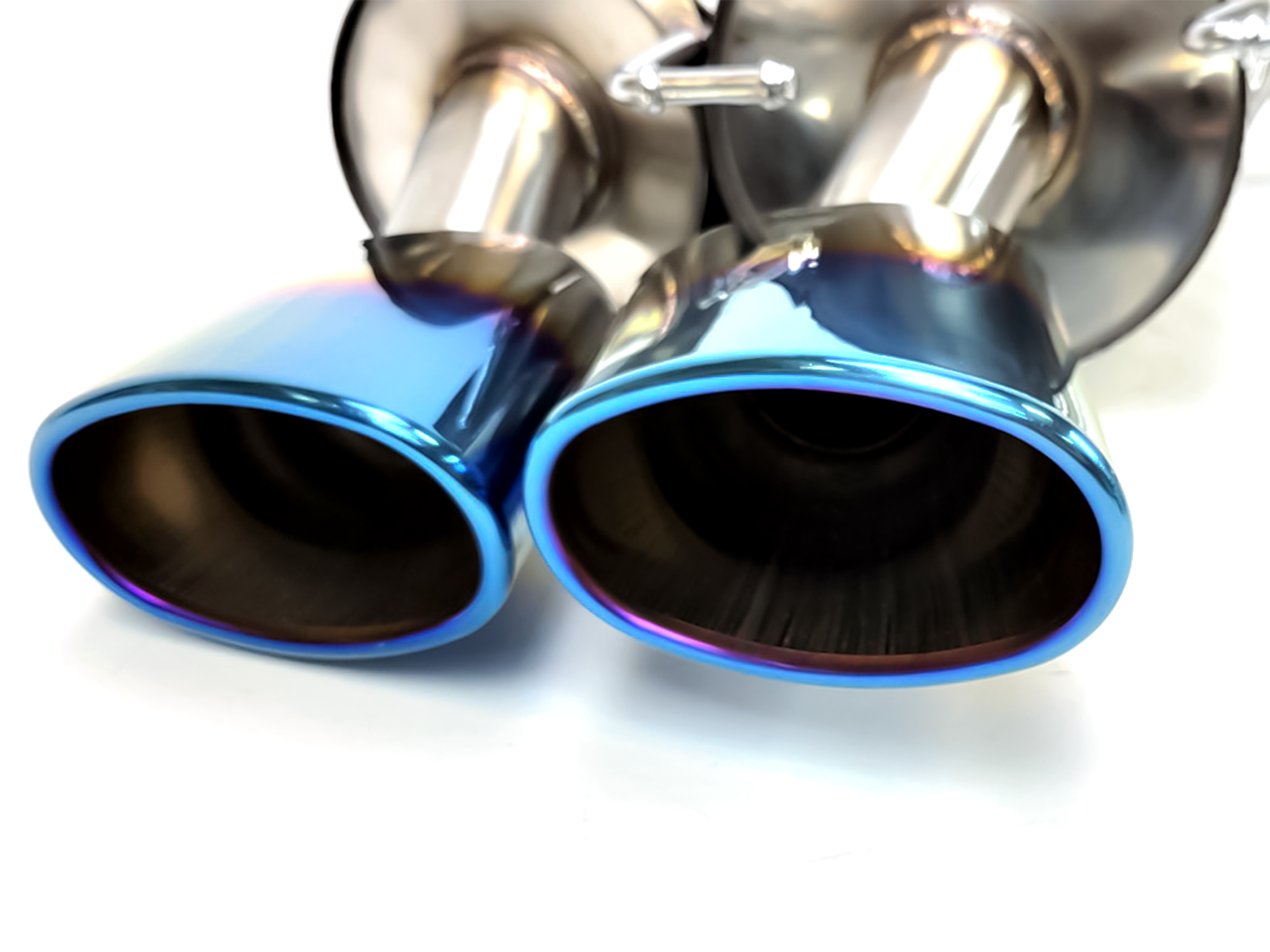 2006-2010 BMW M5 (E60) Dual Muffler Axle Back Exhaust System with Burnt Tips