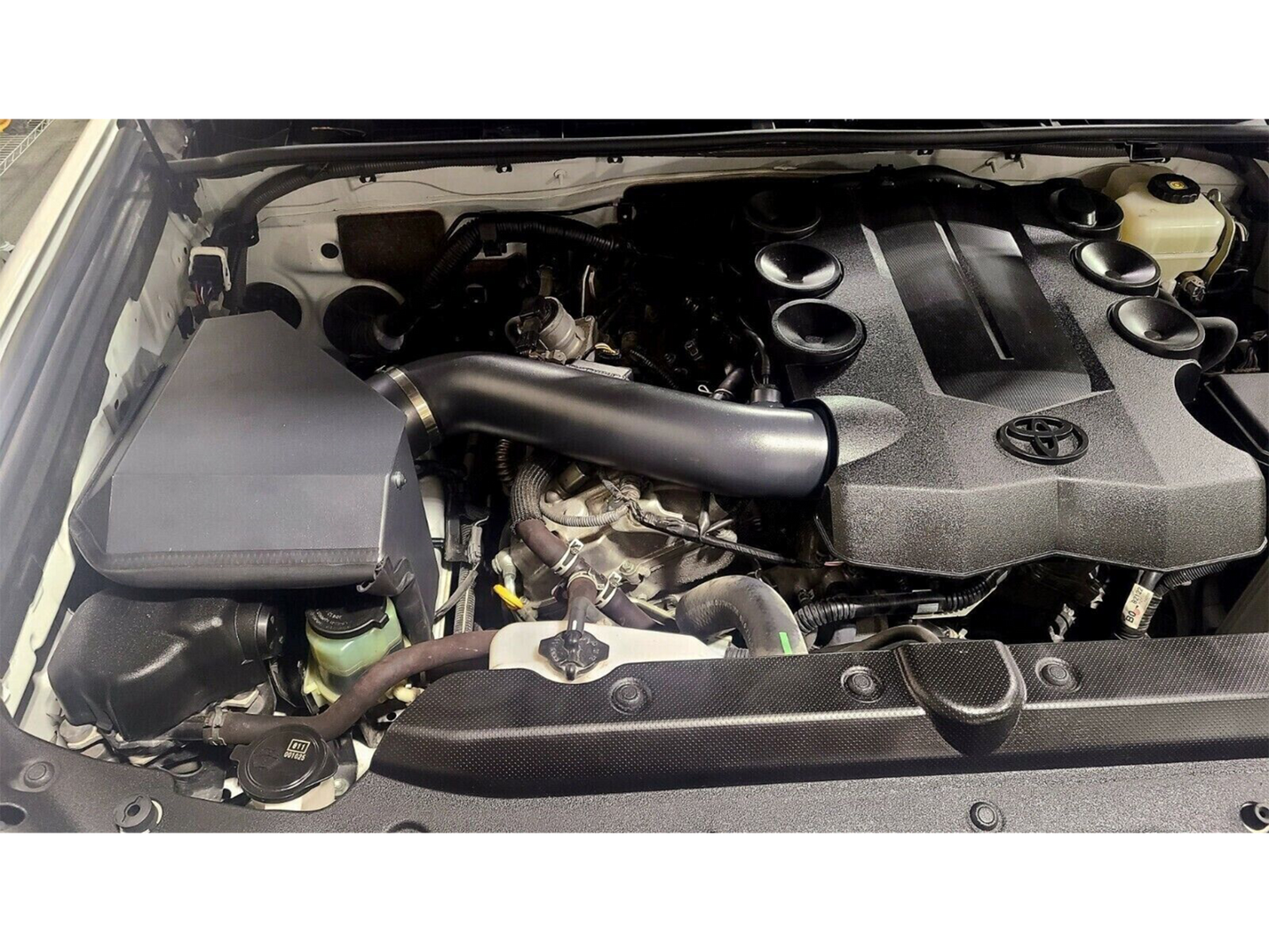 2010-2014 Toyota FJ Cruiser & 2010-2024 Toyota 4Runner 4.0L V6 Air Intake